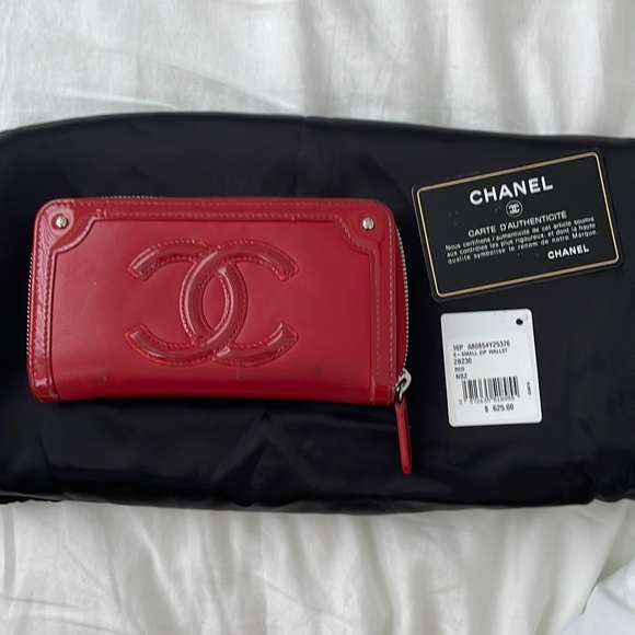 Other - Chanel wallet
